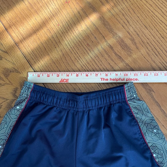 NBA Athletic Short Boys Sz 10/12 slightly used - Picture 3 of 7